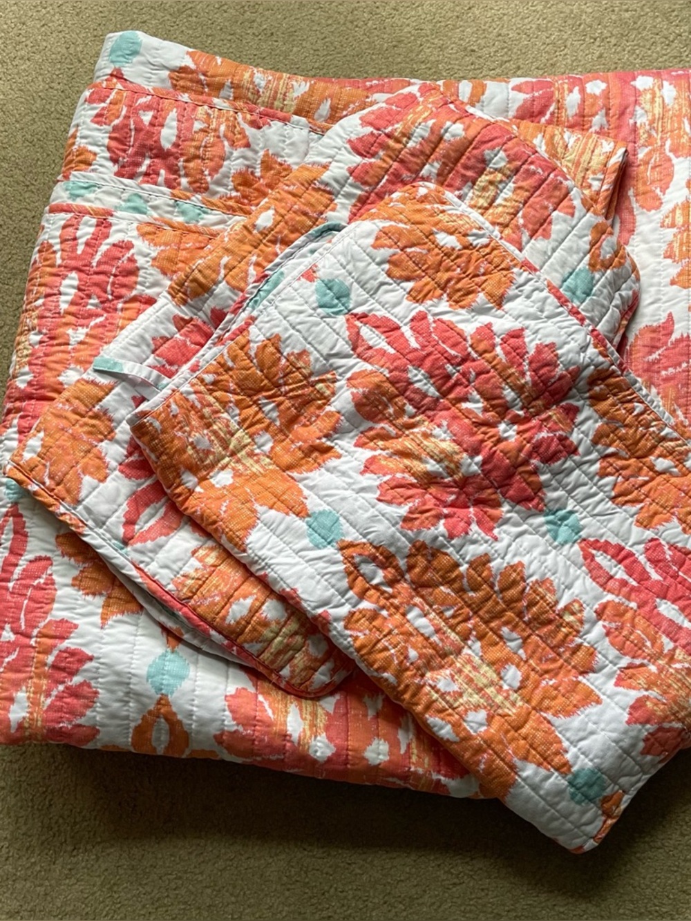Nicole Miller - 88x92 Full/Queen - Pink/Orange Quilt w/ 2 Shams - Reversible